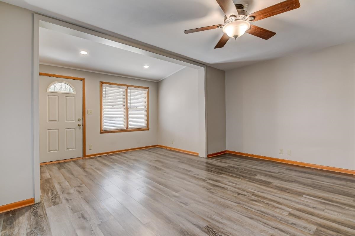 2373 East Converse Street Springfield, IL 62702 - Photo 3 of 35 Gallery Image 3