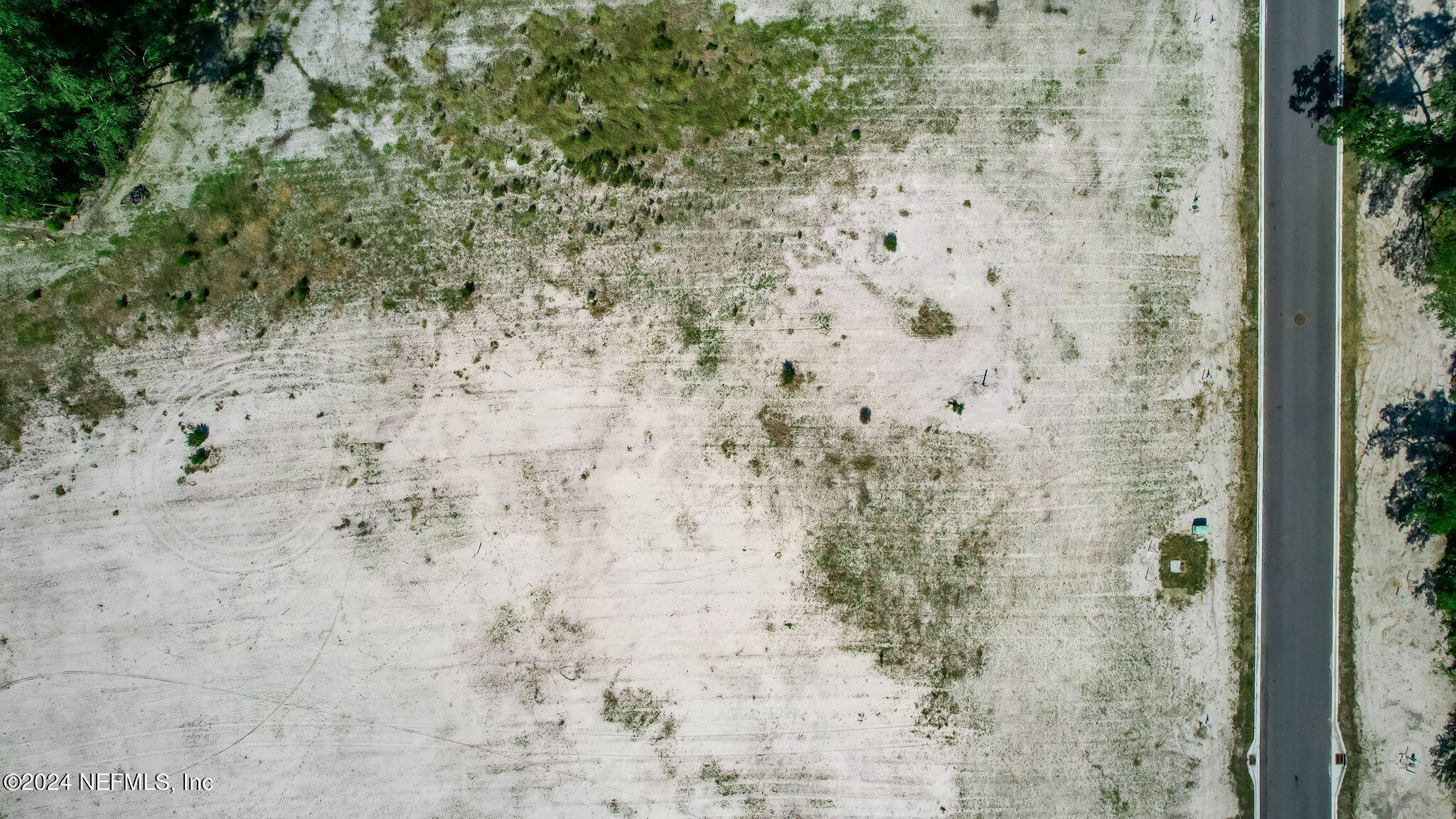 340 Shell Ridge Lane Ponte Vedra, FL 32081 - Photo 10 of 27 a bathroom with a shower curtain