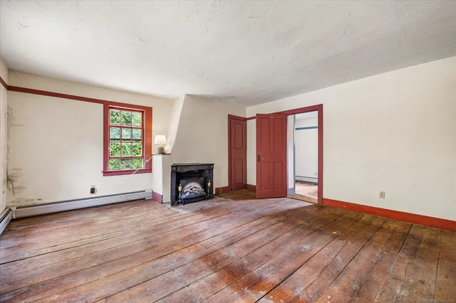 $395,000 | 516 Brooklyn Road, Canterbury, CT 06331