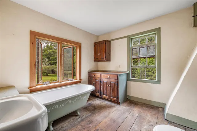 $395,000 | 516 Brooklyn Road, Canterbury, CT 06331