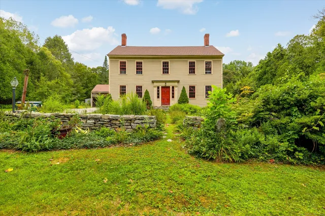 $395,000 | 516 Brooklyn Road, Canterbury, CT 06331