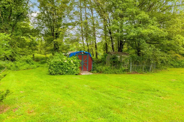 $395,000 | 516 Brooklyn Road, Canterbury, CT 06331