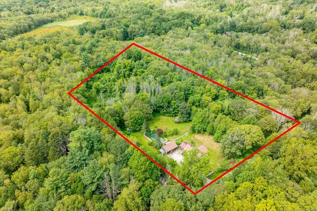 $395,000 | 516 Brooklyn Road, Canterbury, CT 06331