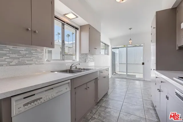 $1,995,000 | 975 East Camino Parocela, Palm Springs, CA 92264