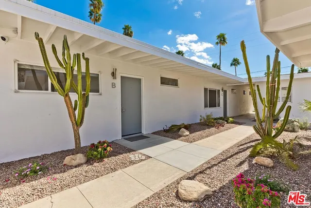 $1,995,000 | 975 East Camino Parocela, Palm Springs, CA 92264