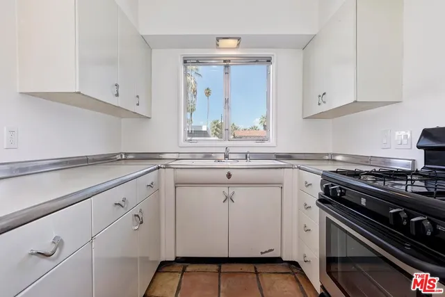 $1,995,000 | 975 East Camino Parocela, Palm Springs, CA 92264