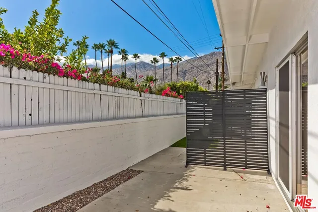 $1,995,000 | 975 East Camino Parocela, Palm Springs, CA 92264
