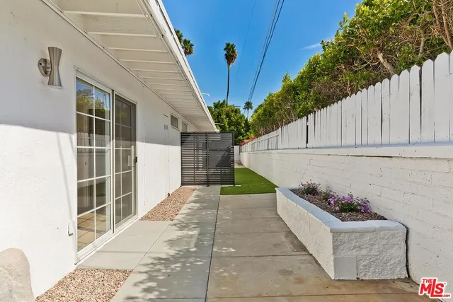 $1,995,000 | 975 East Camino Parocela, Palm Springs, CA 92264