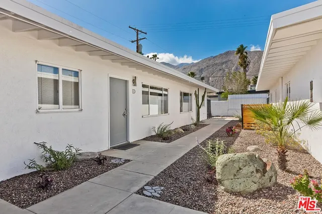 $1,995,000 | 975 East Camino Parocela, Palm Springs, CA 92264
