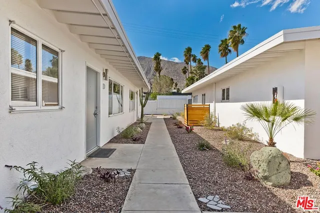 $1,995,000 | 975 East Camino Parocela, Palm Springs, CA 92264