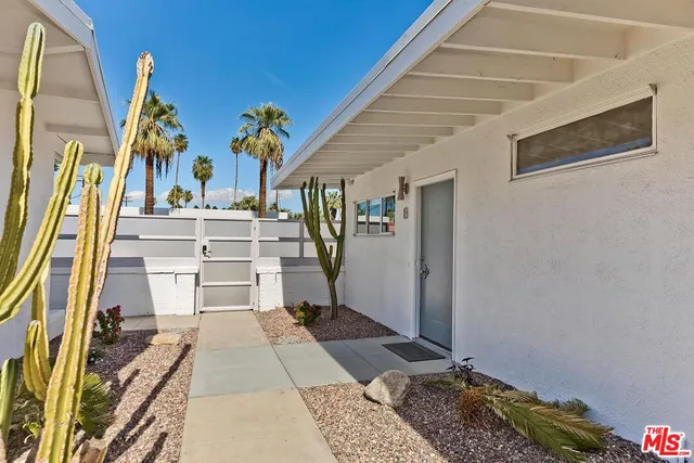 $1,995,000 | 975 East Camino Parocela, Palm Springs, CA 92264