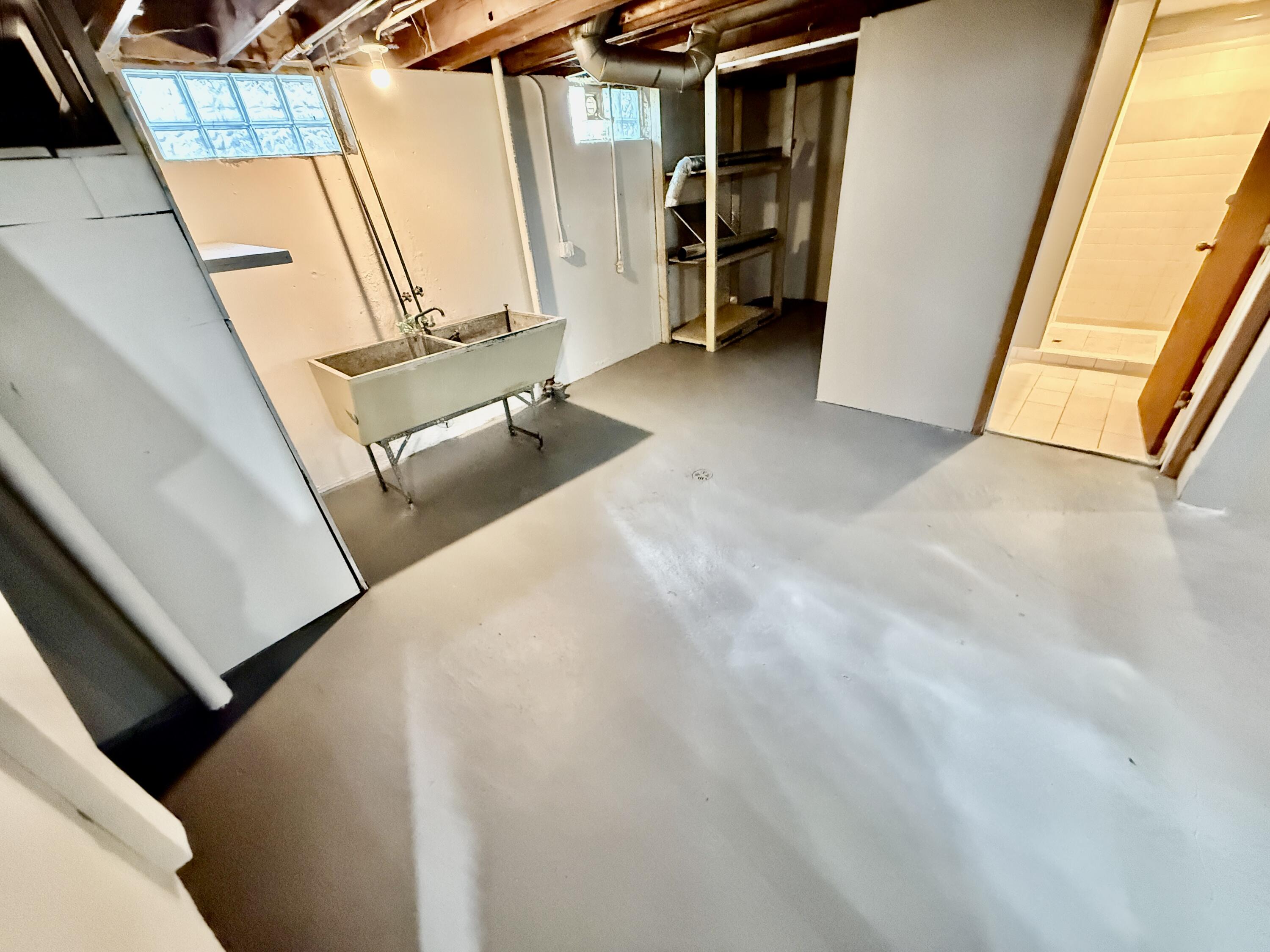 22084 Shakespeare Avenue Eastpointe, MI 48021 - Photo 14 of 15 IMG_0295