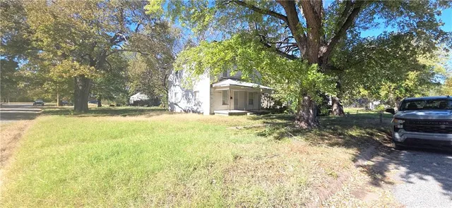 $10,000 | 1325 South H Street, Arkansas City, KS 67005