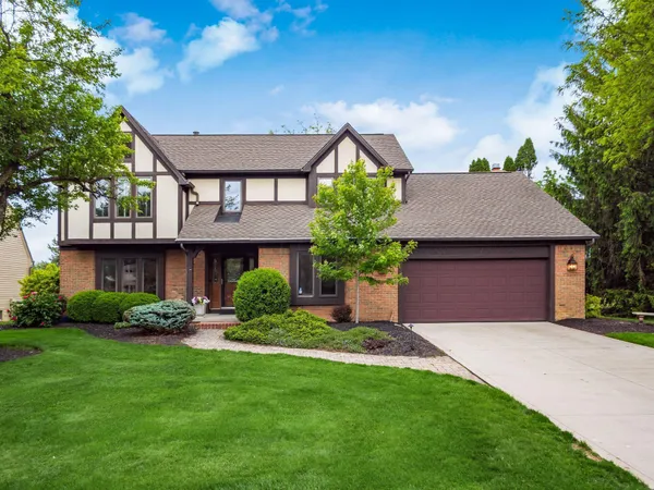 $810,000 | 8638 Davington Drive, Dublin, OH 43017