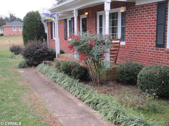 4955 Scandia Road Sandston, VA 23150 - Photo 3 of 9 Yard/Garden