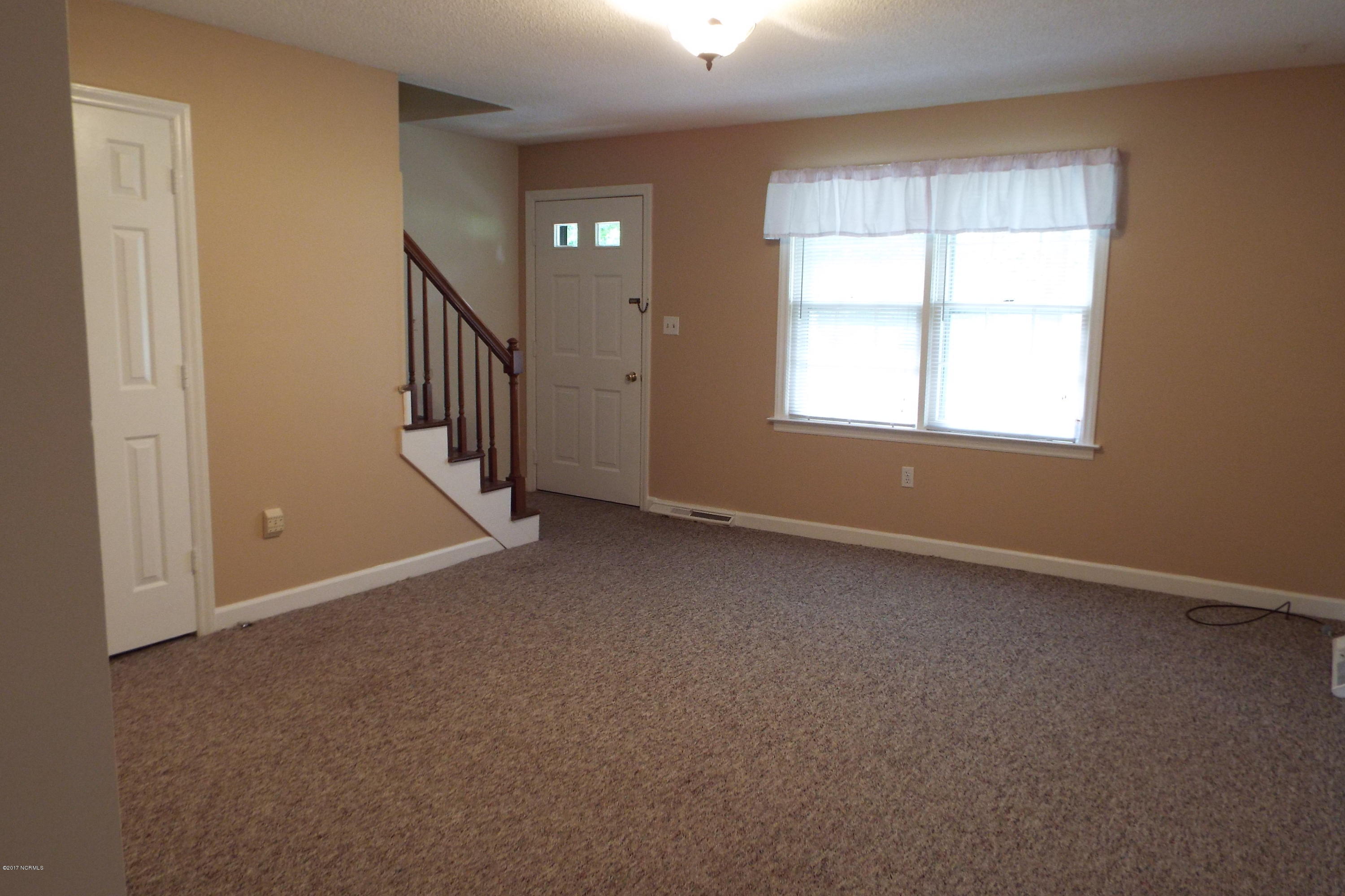 6000 River Road, Unit 16 Washington, NC 27889 - Photo 6 of 19 06 Living Room View 1