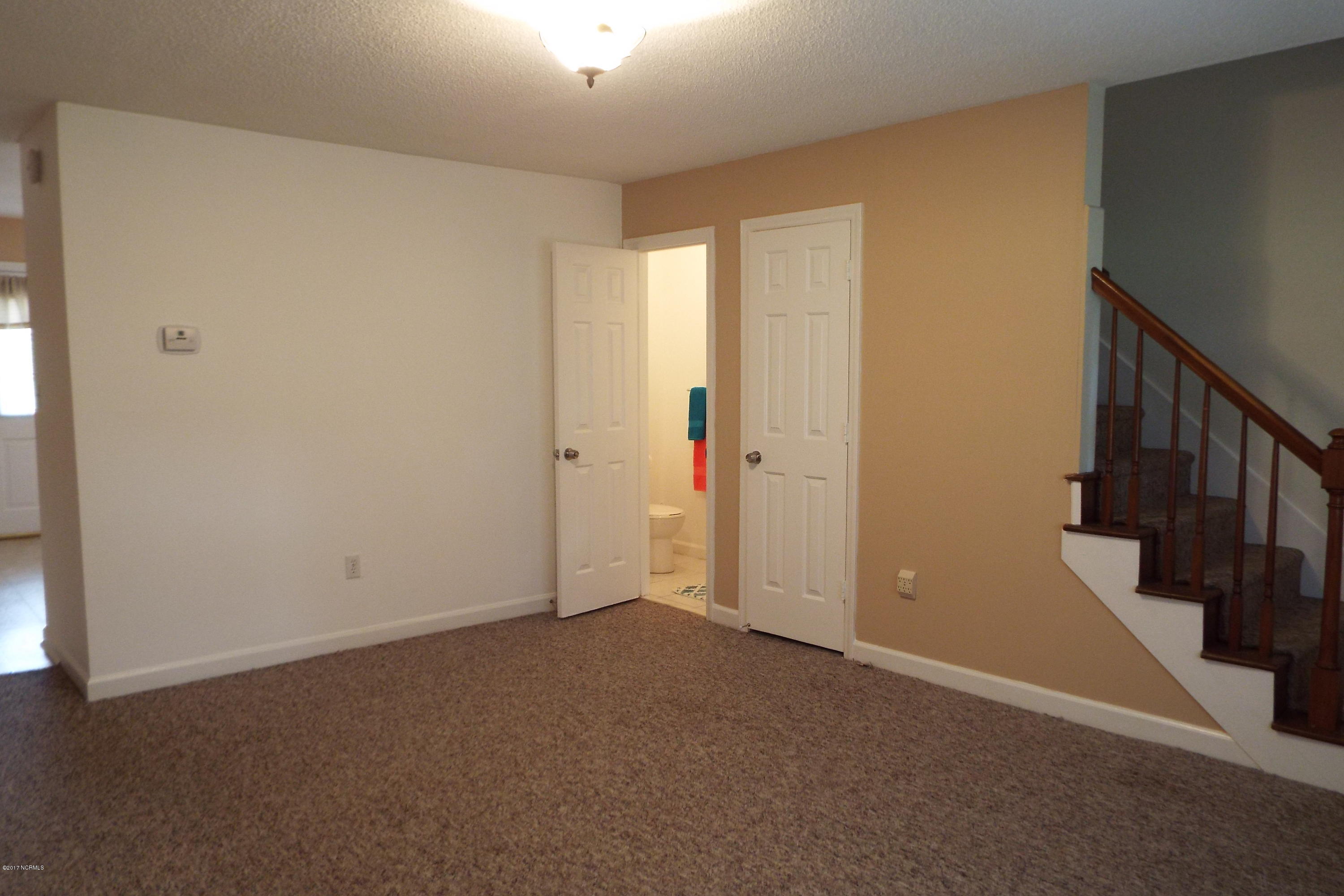 6000 River Road, Unit 16 Washington, NC 27889 - Photo 8 of 19 08 Living Room View 2