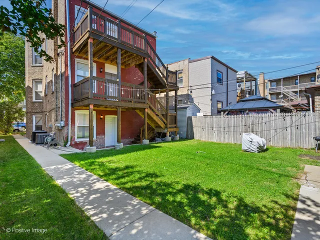 $1,900 | 2441 North Harding Avenue, Unit 1, Chicago, IL 60647