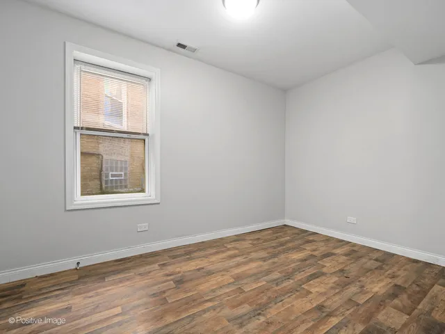 $1,900 | 2441 North Harding Avenue, Unit 1, Chicago, IL 60647