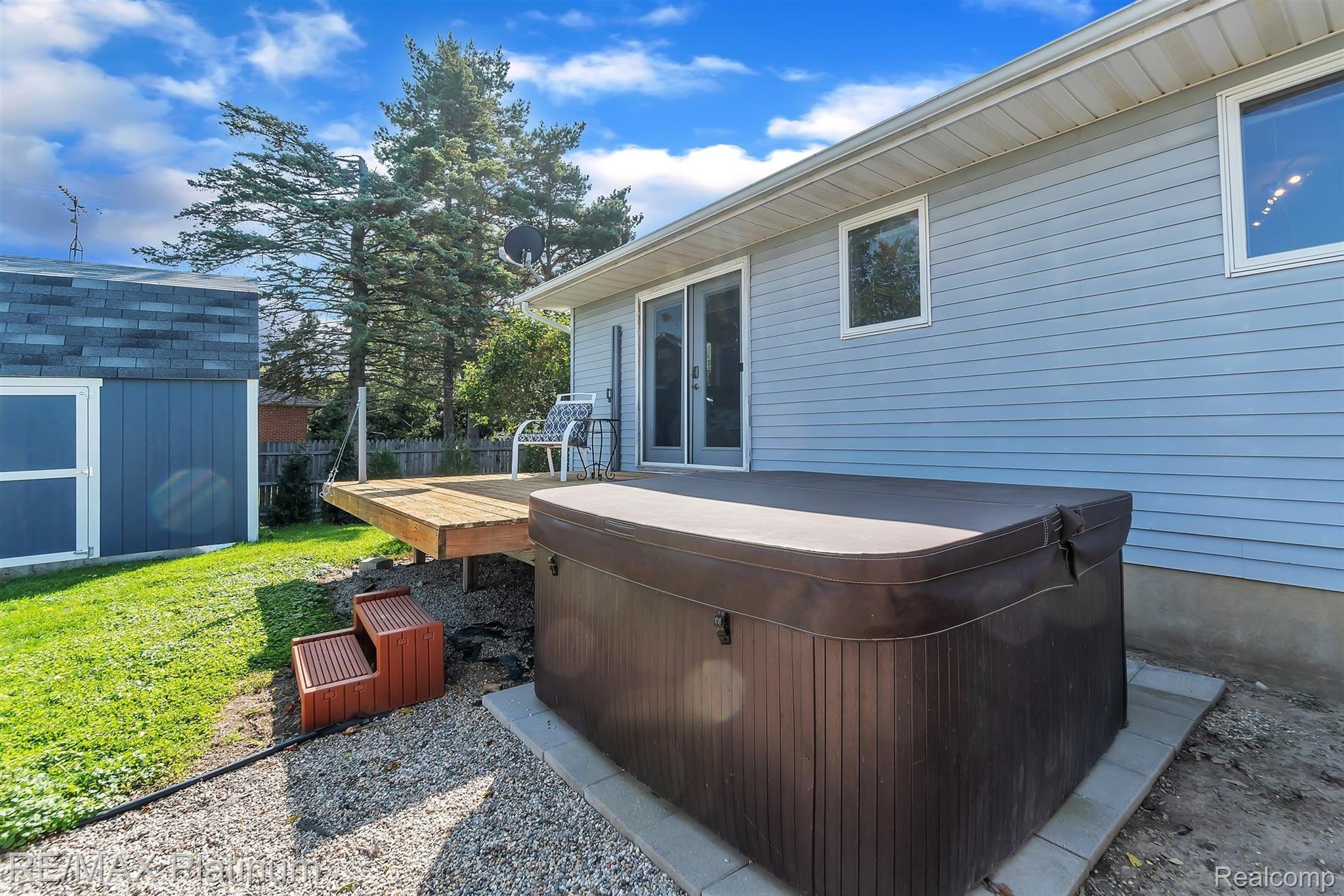 10251 Torrey Road Fenton, MI 48430 - Photo 31 of 39 31-10251 Torrey Rd-WindowStill-Real.jpg