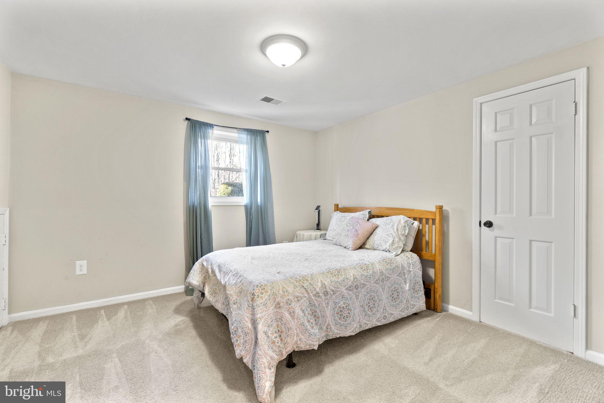 7005 Trails End Road Manassas, VA 20112 - Photo 12 of 45 Gallery Image 12