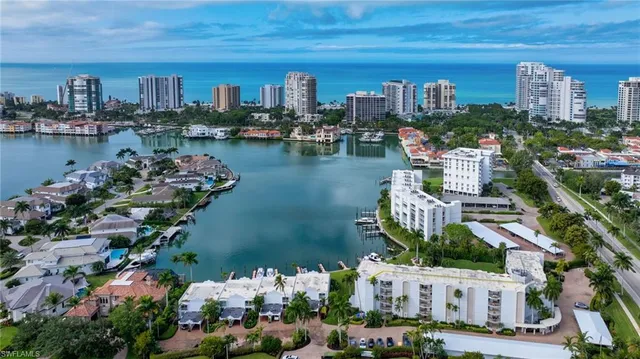 $2,399,000 | 400 Park Shore Drive, Unit 302, Naples, FL 34103