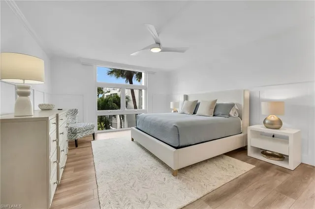 $2,399,000 | 400 Park Shore Drive, Unit 302, Naples, FL 34103