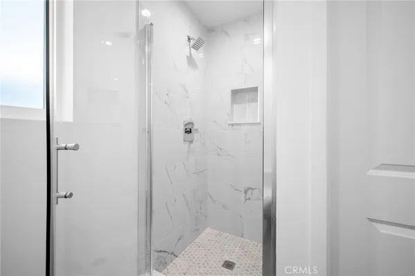 $3,300 | 6829 Agnes Avenue, Unit 1/2, North Hollywood, CA 91605