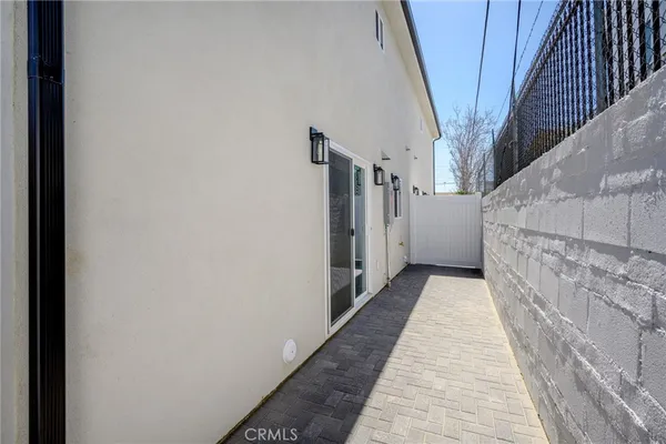 $3,300 | 6829 Agnes Avenue, Unit 1/2, North Hollywood, CA 91605
