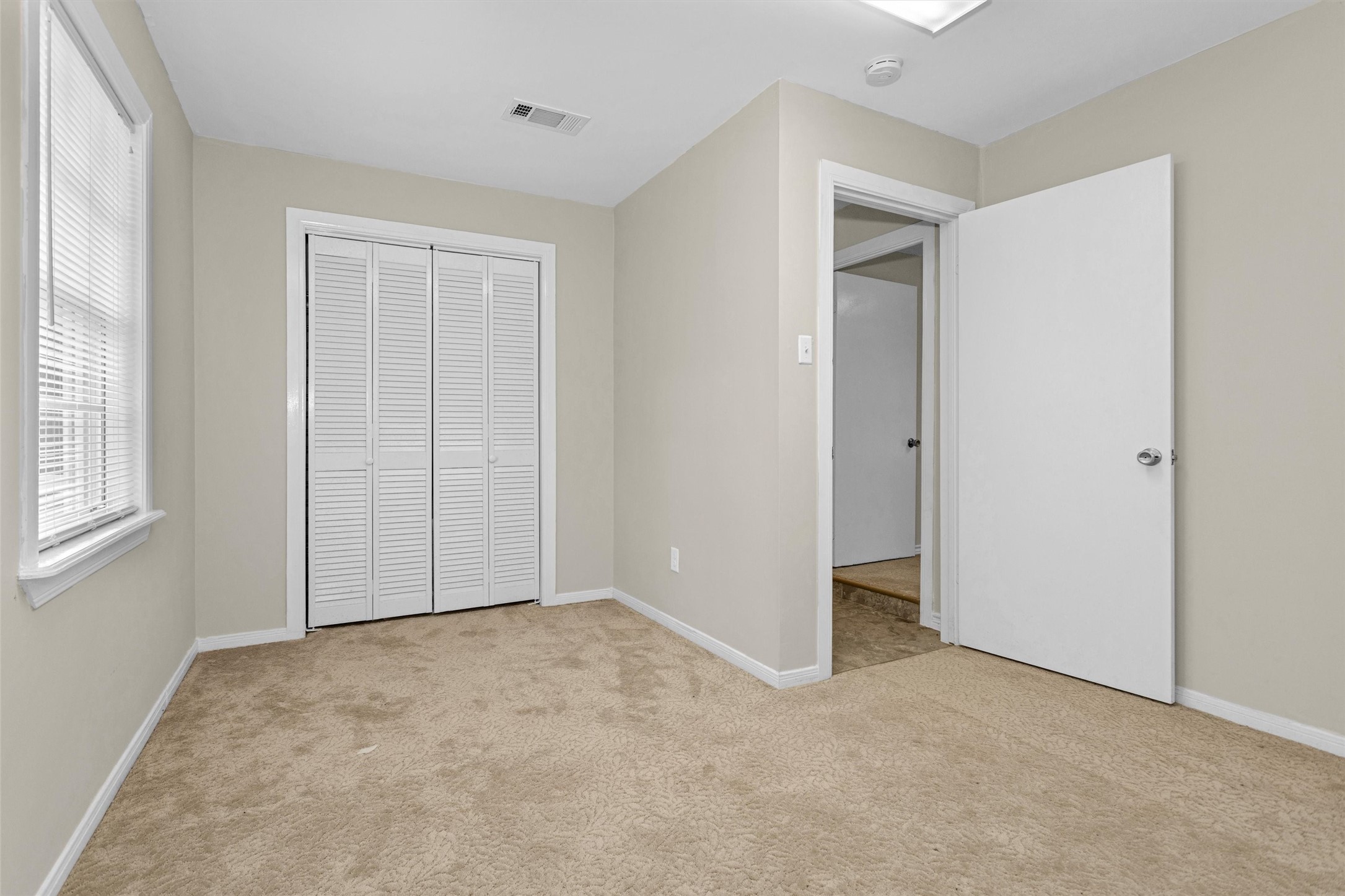 99 Main Street Huntsville, TX 77340 - Photo 29 of 47 2nd bedroom.