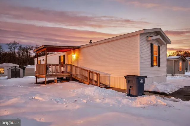 $74,900 | 239 B Street, Thomasville, PA 17364