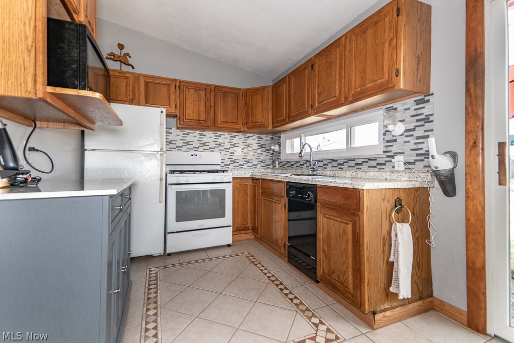 14164 Sheldon Road Brook Park, OH 44142 - Photo 9 of 35 Gallery Image 9