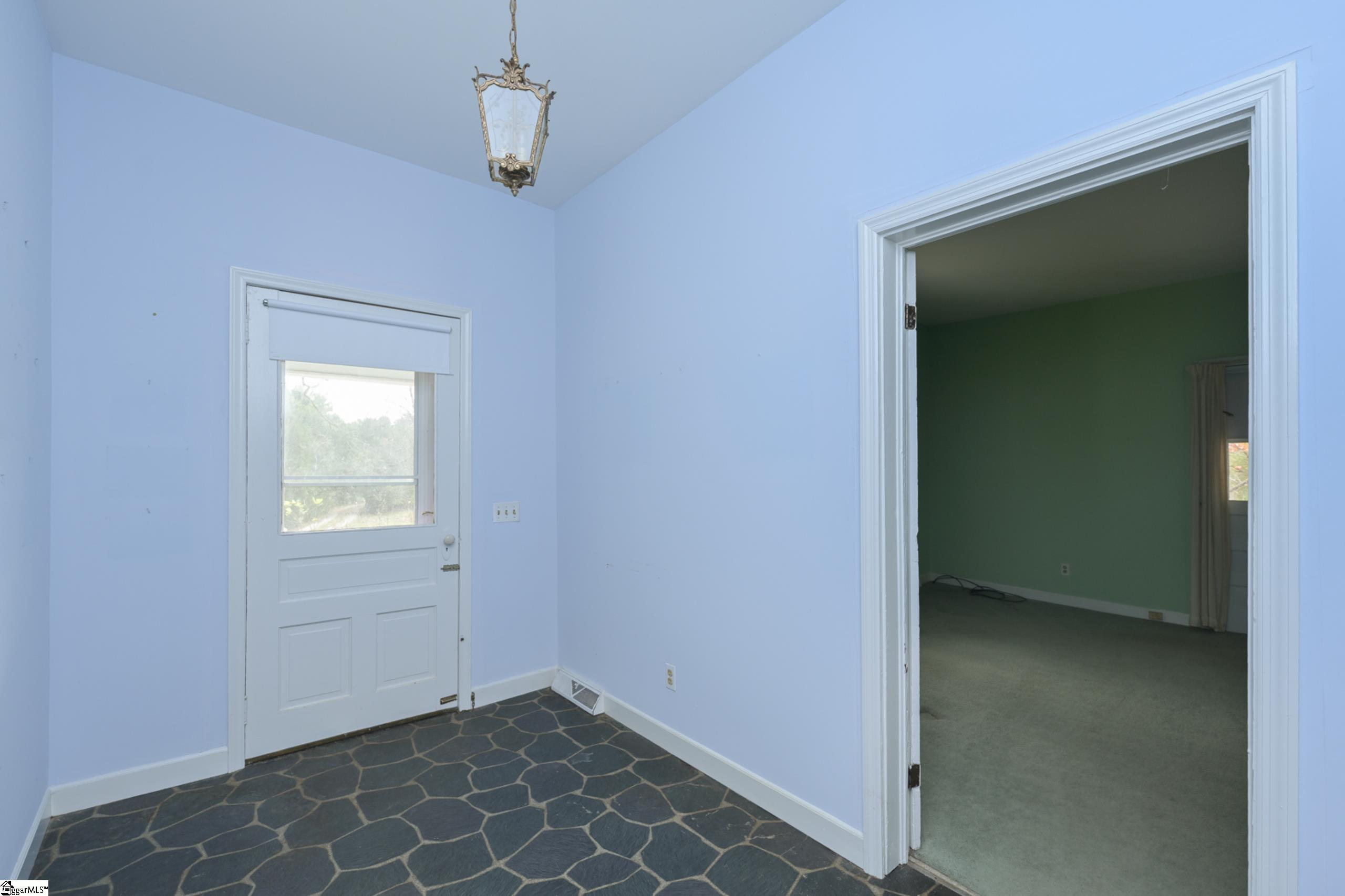75 Fews Bridge Road Taylors, SC 29687 - Photo 3 of 34
