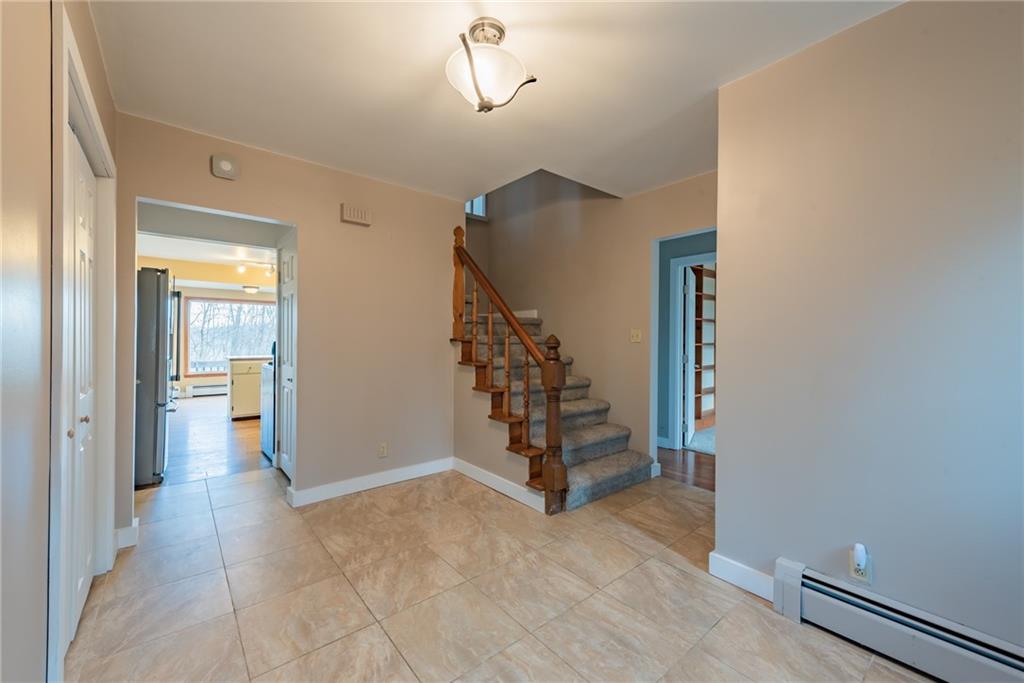 1180 Alamae Lakes Road Washington, PA 15301 - Photo 4 of 24 ENTRY 12X8