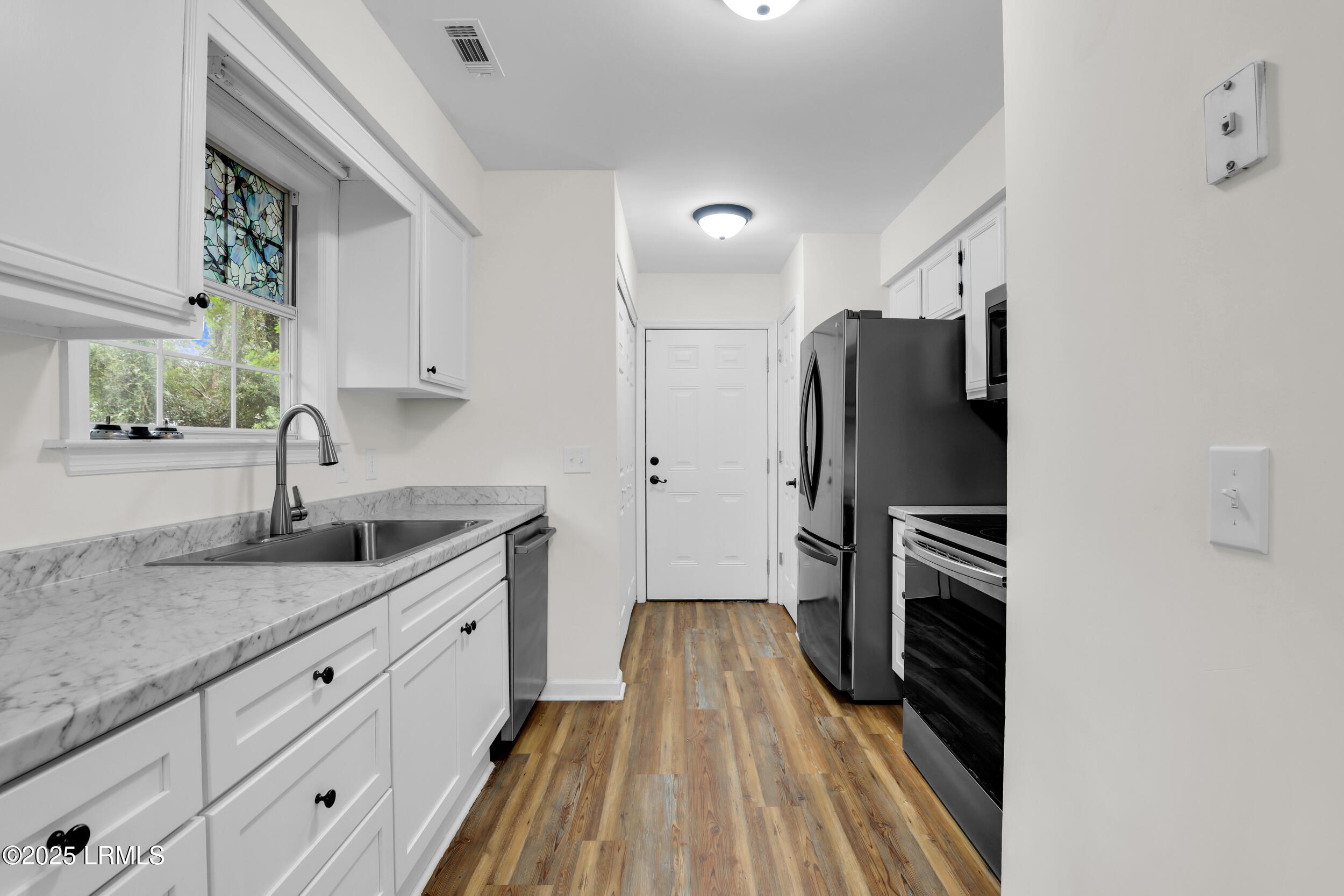 75 Blacksmith Circle Beaufort, SC 29906 - Photo 4 of 45 25_1x2a8319