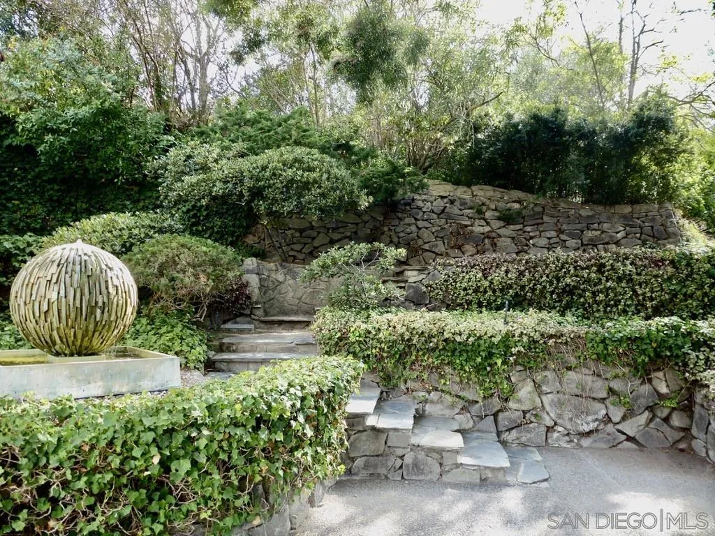 5505 Codorniz Rancho Santa Fe, CA 92067 - Photo 5 of 17