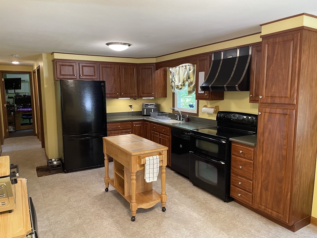 37 Ruby Road Dracut, MA 01826 - Photo 15 of 42 Gallery Image 15
