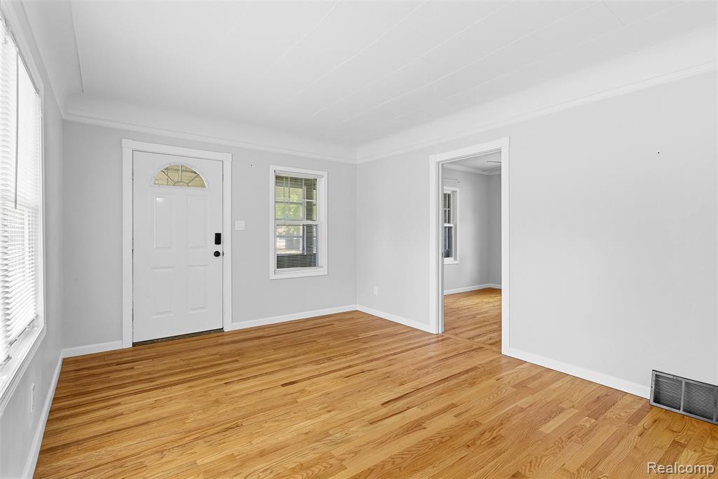 1709 Michigan Avenue Bay City, MI 48708 - Photo 10 of 42