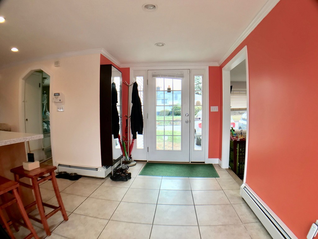 111 Wilkinson Street Worcester, MA 01606 - Photo 6 of 22 Gallery Image 6
