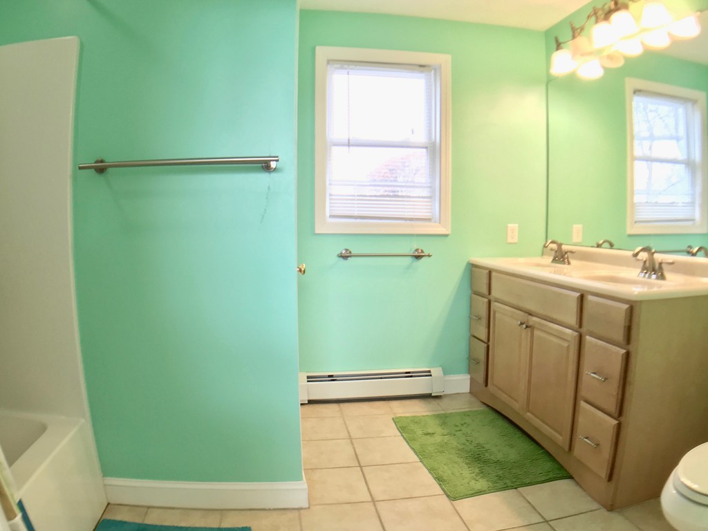 111 Wilkinson Street Worcester, MA 01606 - Photo 9 of 22 Gallery Image 9