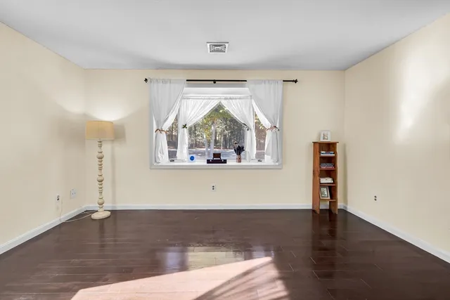 $394,000 | 38 Bentwood Drive, Unit 38, Sturbridge, MA 01566