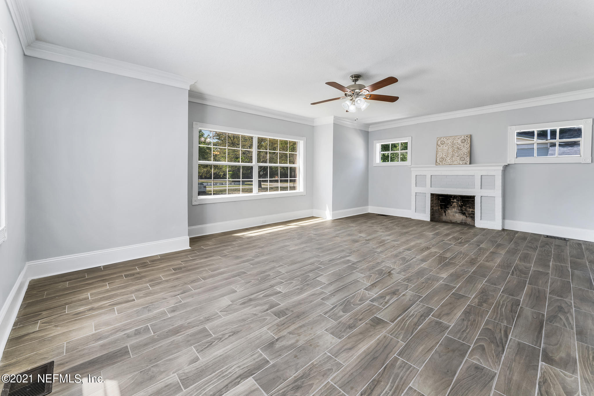 2309 Bayview Road Jacksonville, FL 32210 - Photo 15 of 47 Living Room