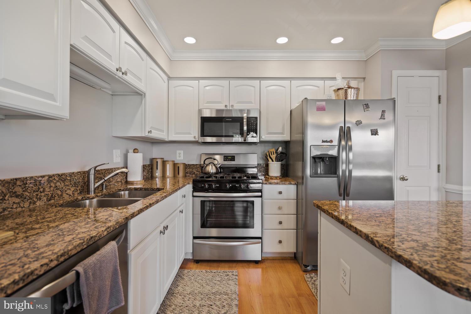 4630 Ripley Manor Terrace Olney, MD 20832 - Photo 5 of 24 Kitchen