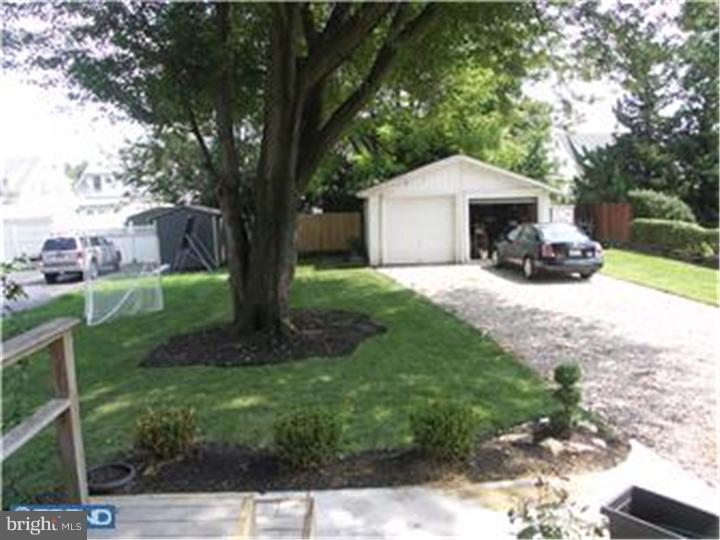 261 Ballymore Road Springfield, PA 19064 - Photo 3 of 22