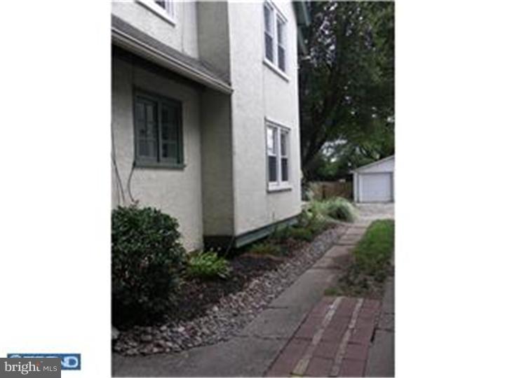 261 Ballymore Road Springfield, PA 19064 - Photo 4 of 22