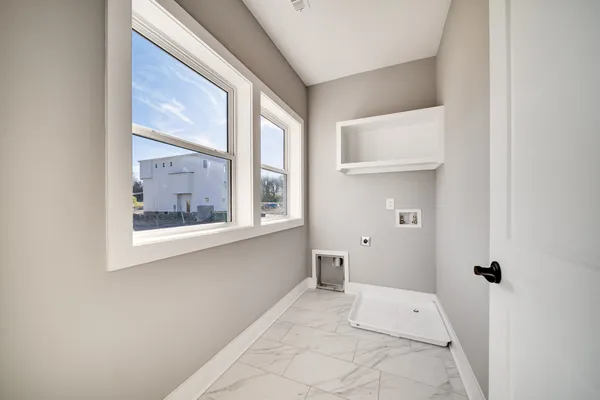 $2,280 | 1121 Lawrence Avenue, Unit 8, Madison, TN 37115