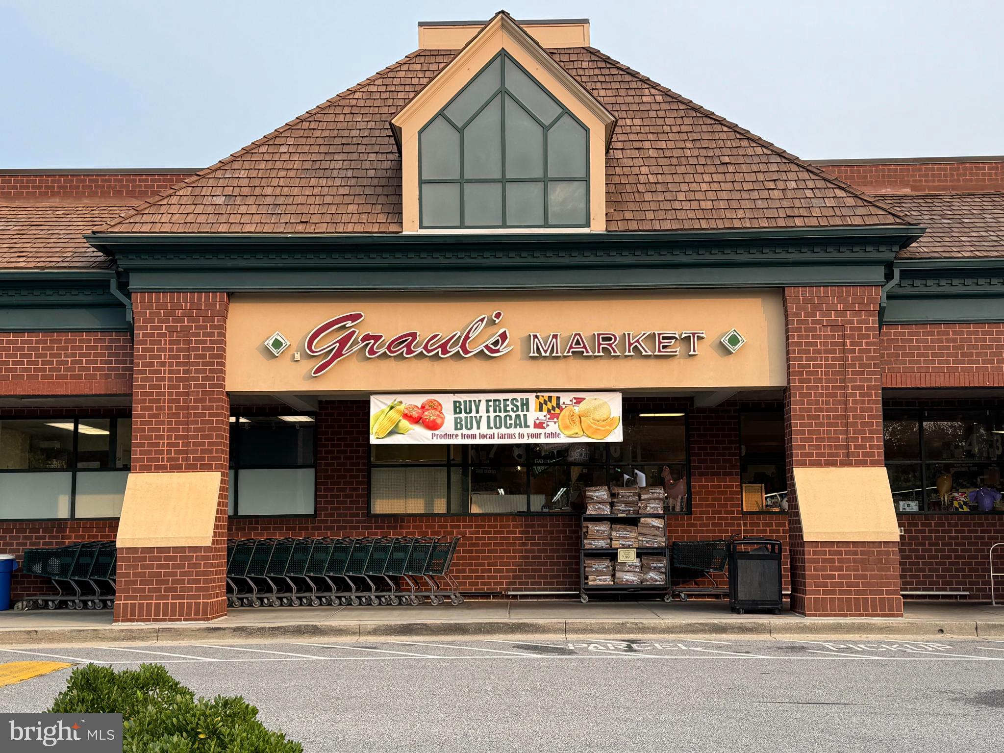 15 Ballyhaunis Court Lutherville-Timonium, MD 21093 - Photo 5 of 9 Nearby gourmet Graul's Market.