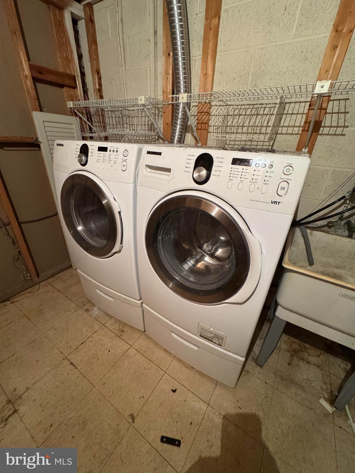 15 Ballyhaunis Court Lutherville-Timonium, MD 21093 - Photo 7 of 9 Washer & Dryer Included