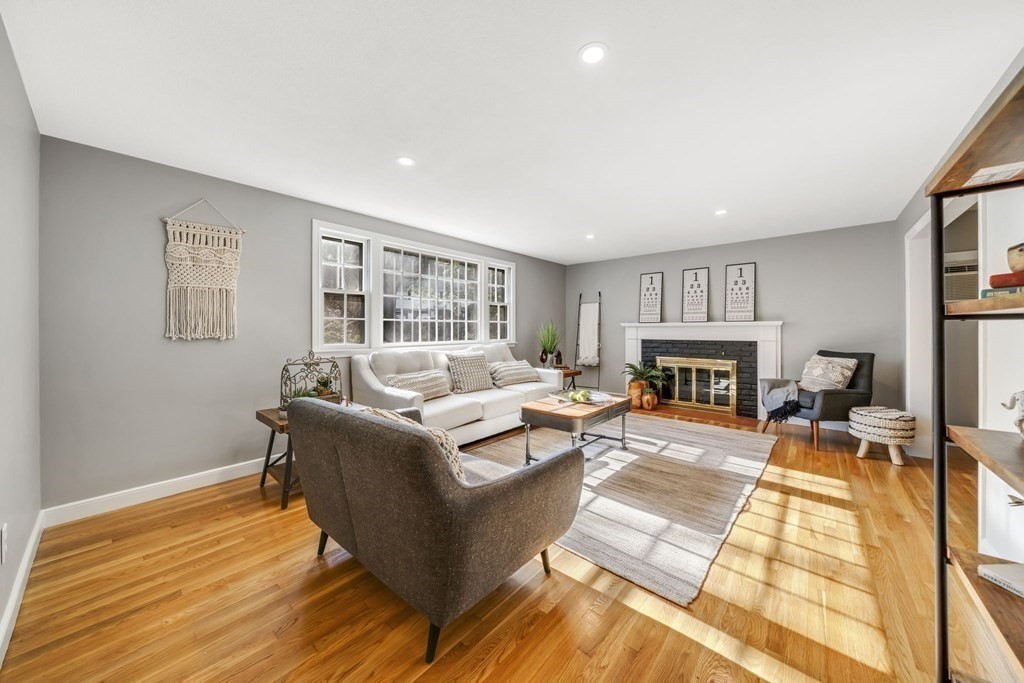 23 Johnson Road Winchester, MA 01890 - Photo 3 of 23