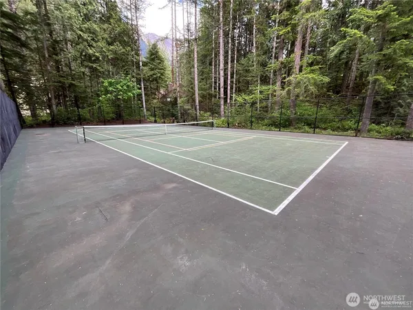 a view of a tennis court